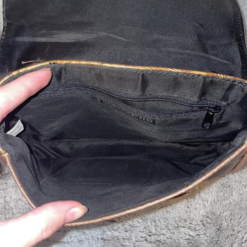 Purse - Picture 5 of 7